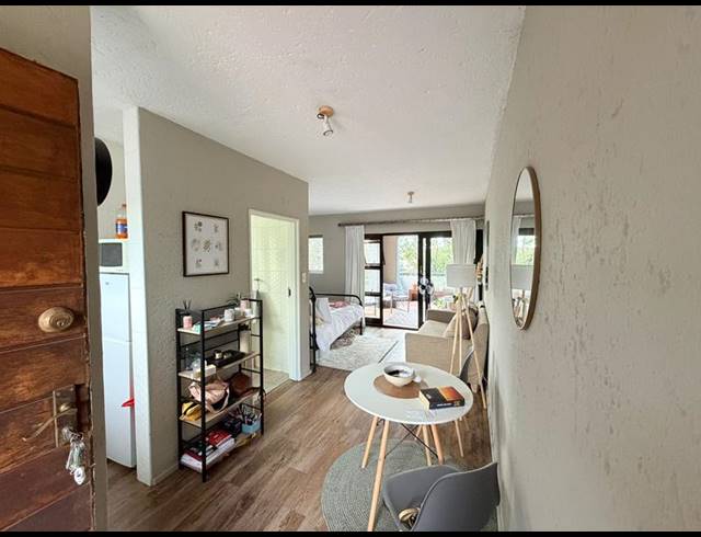 1 BEDROOM TOWNHOUSE FOR SALE IN WATERKLOOF RIDGE